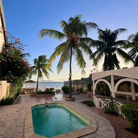 Albion Beachfront Villa Exterior photo